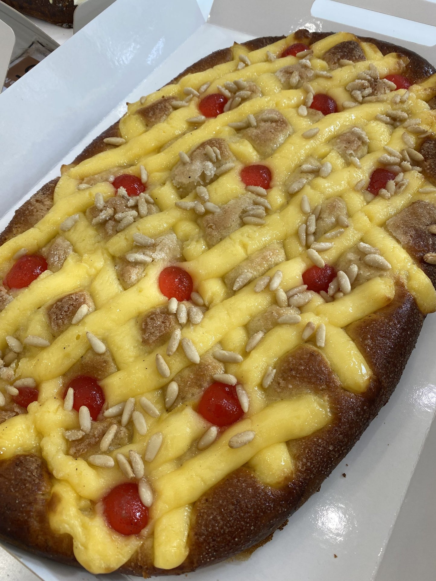 Coca de Brioche con Crema